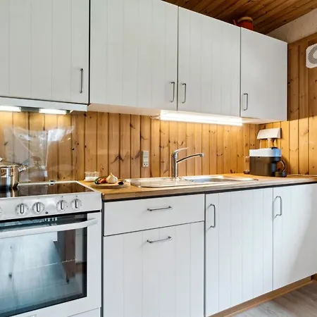 Dom wakacyjny Sofja - 175m To The Fjord By Interhome